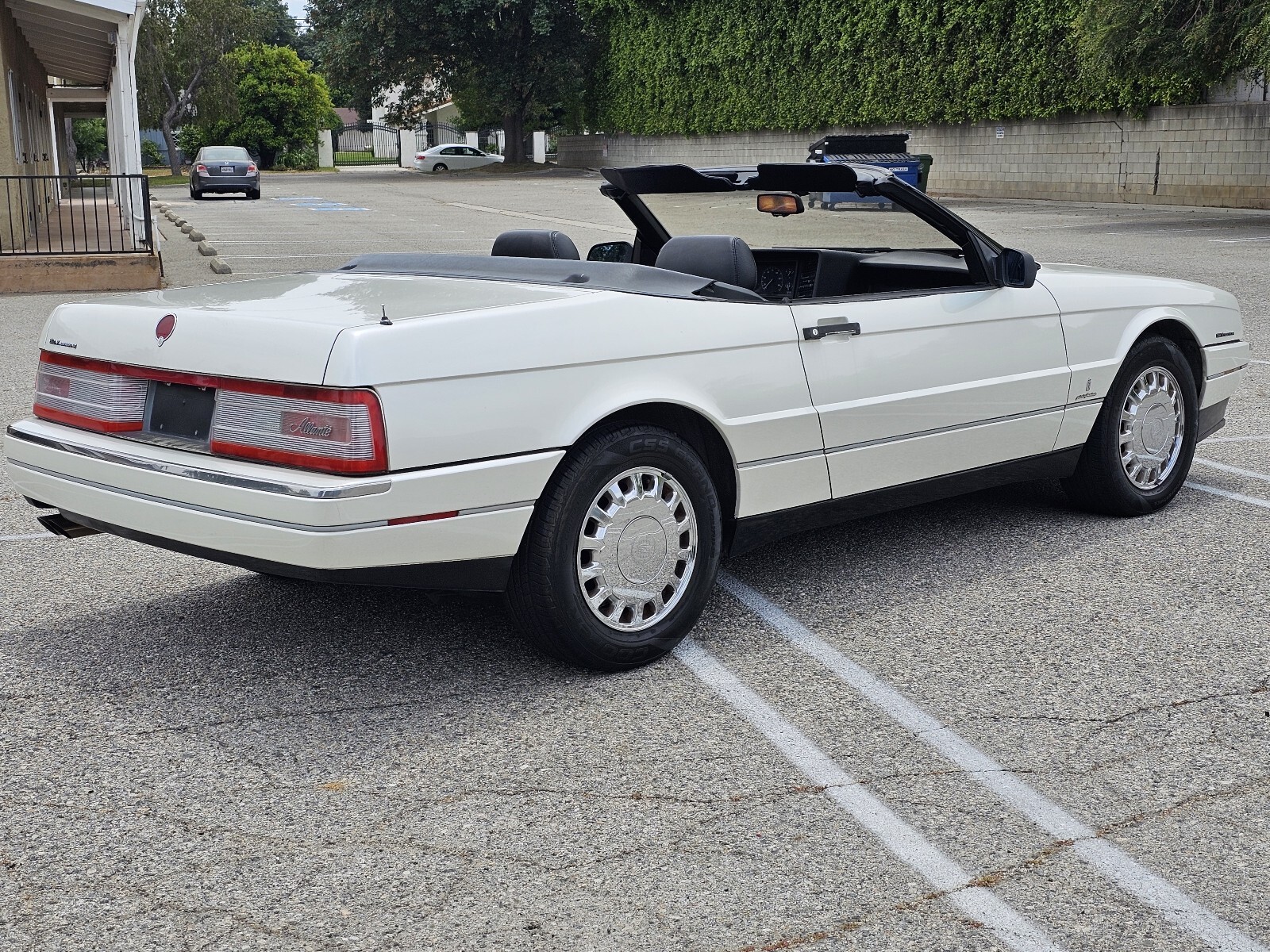Cadillac-Allante-1993-5