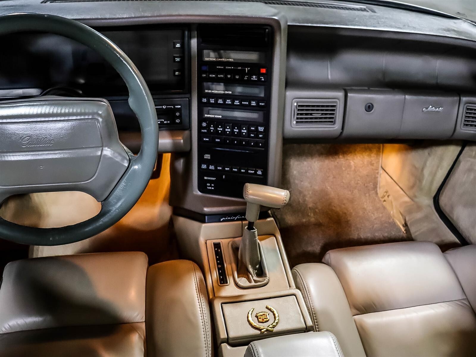 Cadillac-Allante-1993-Convertible-10