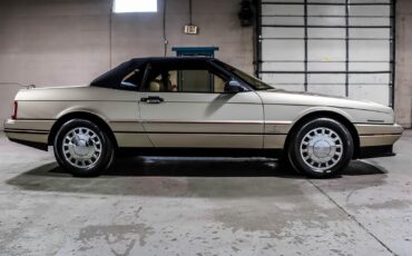 Cadillac-Allante-1993-Convertible-15