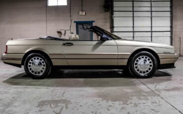 Cadillac-Allante-1993-Convertible-2