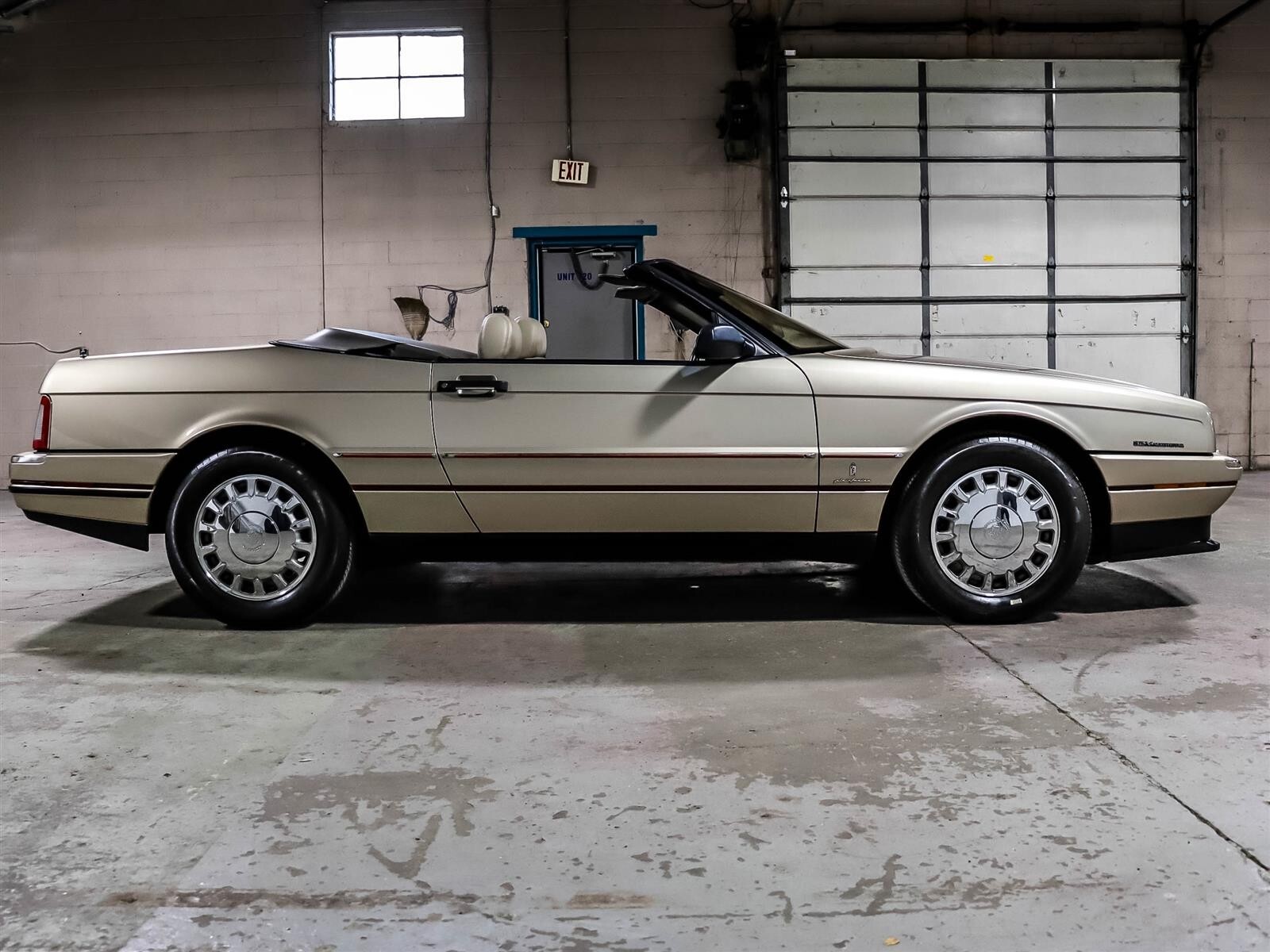 Cadillac-Allante-1993-Convertible-2