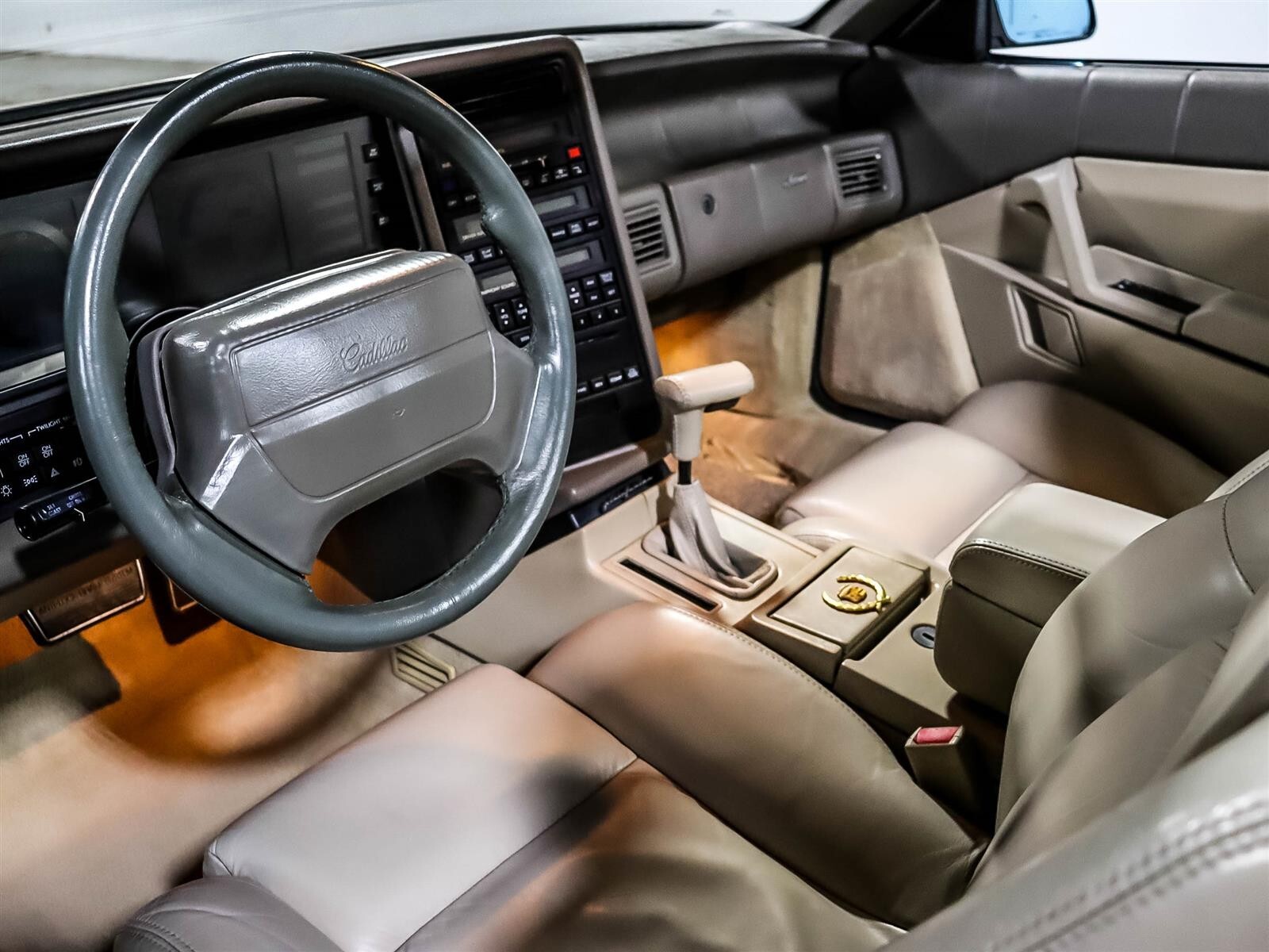 Cadillac-Allante-1993-Convertible-6