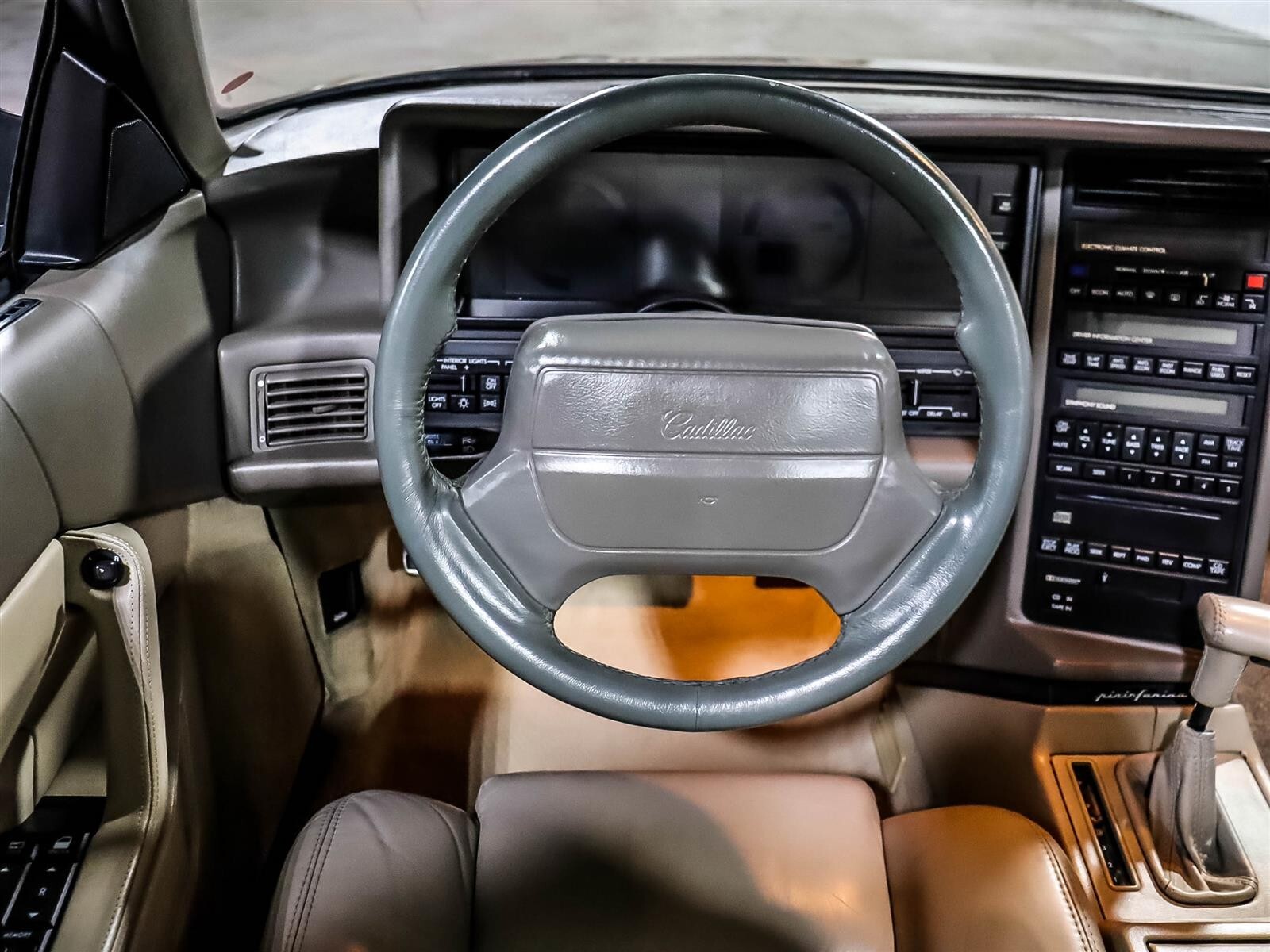 Cadillac-Allante-1993-Convertible-9