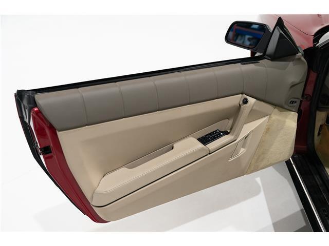 Cadillac-Allante-1993-Roadster-16