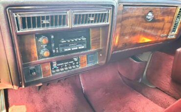 Cadillac-Brougham-1989-10