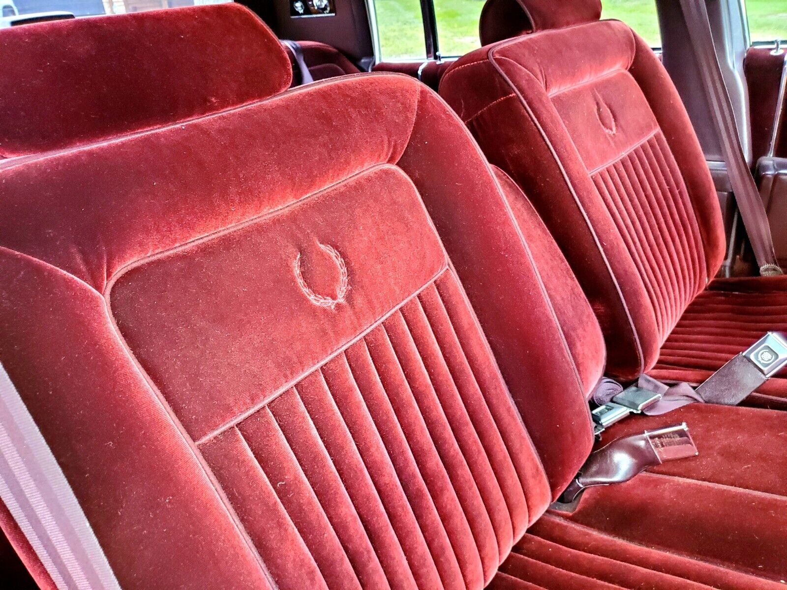 Cadillac-Brougham-1989-13