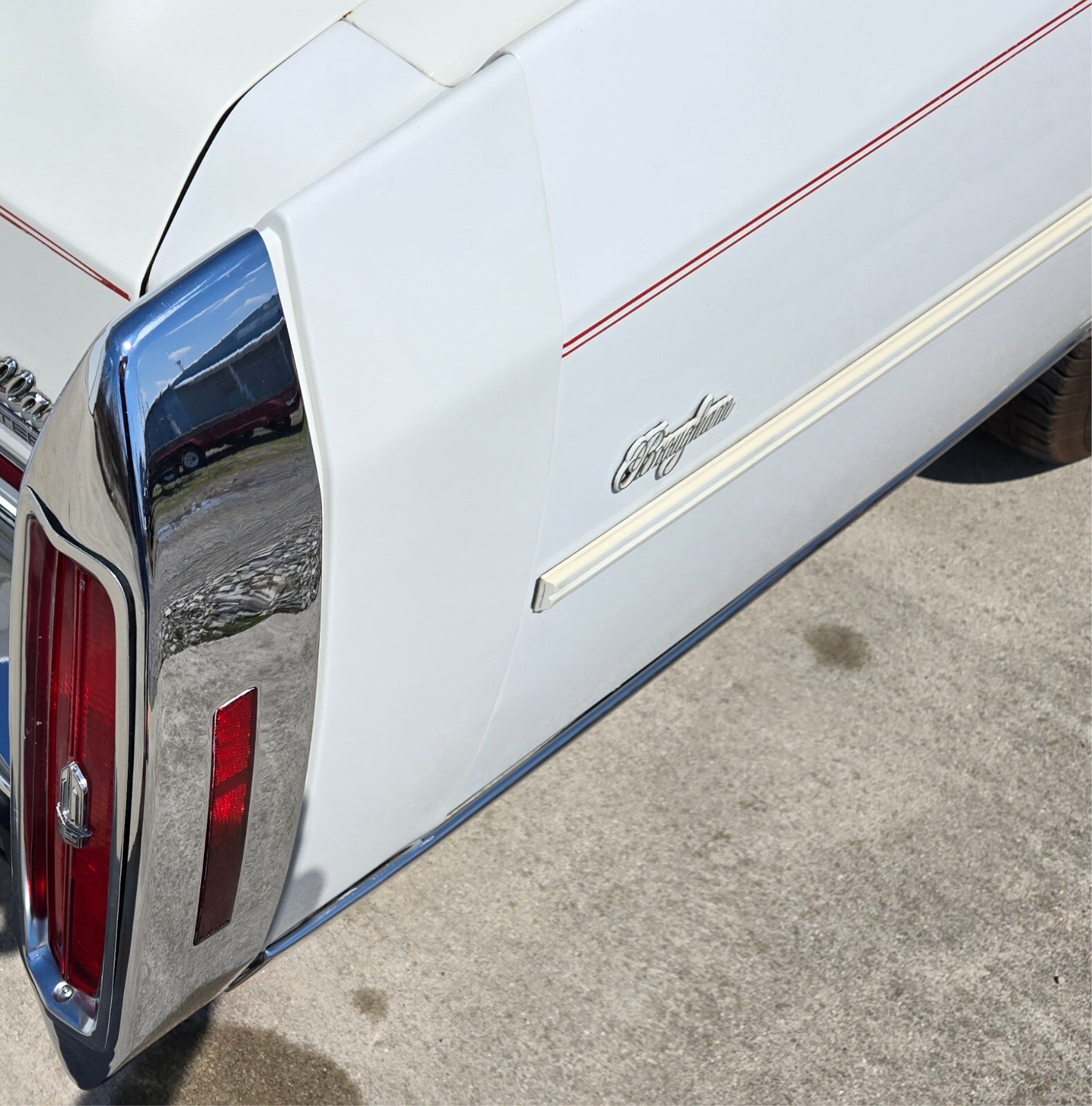 Cadillac-Brougham-1989-23