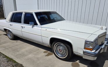 Cadillac-Brougham-1989