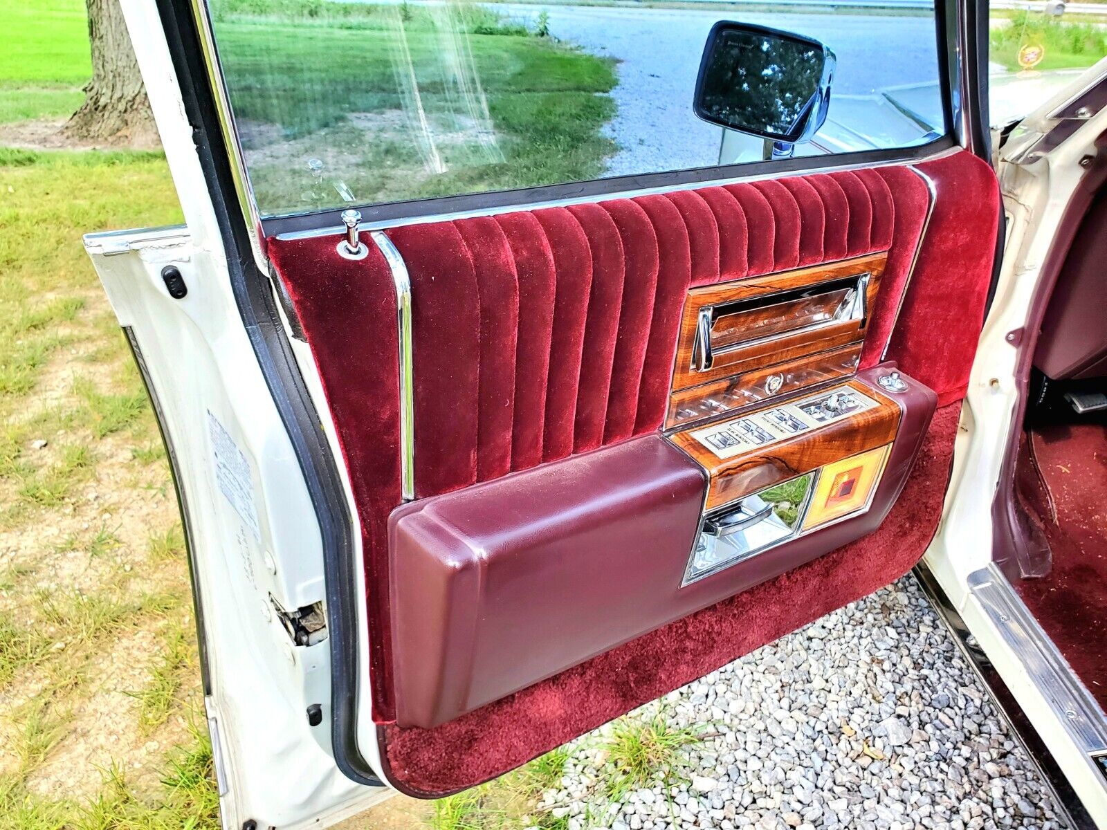 Cadillac-Brougham-1989-7