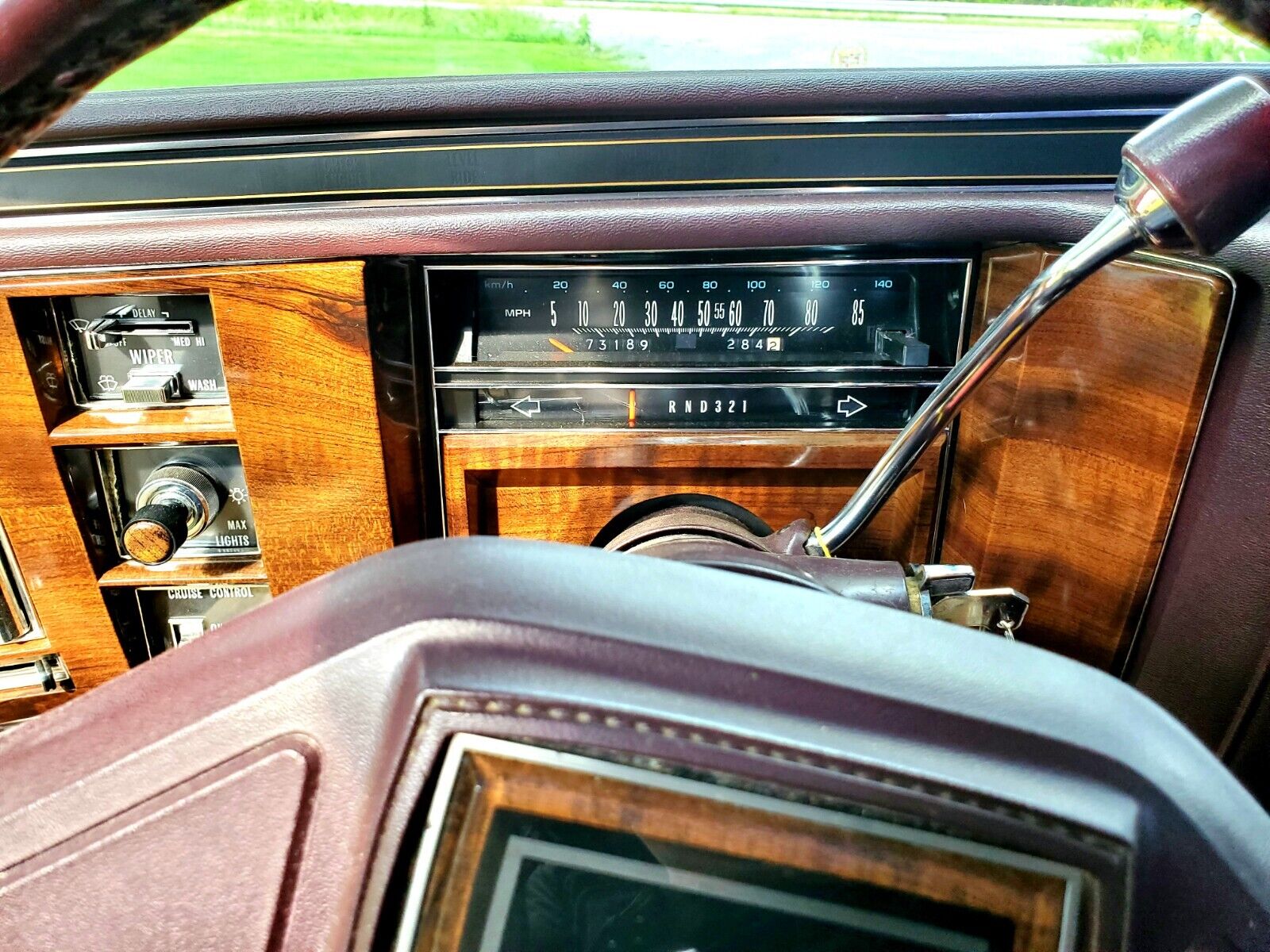 Cadillac-Brougham-1989-9
