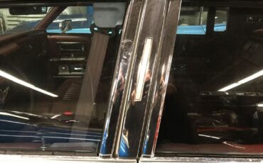 Cadillac-Brougham-1990-Luxury-Sedan-16