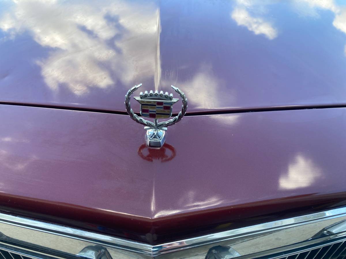Cadillac-Brougham-1991-red-1