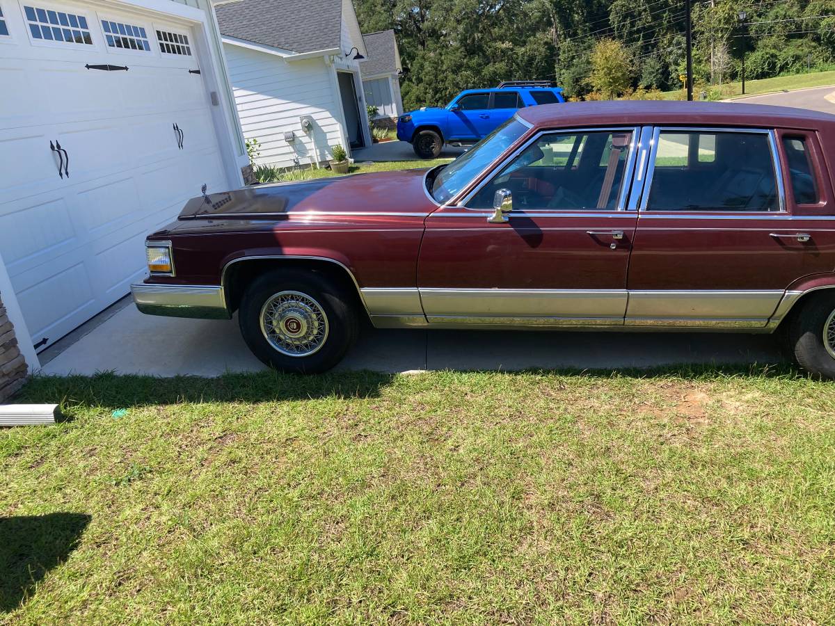 Cadillac-Brougham-1991-red-15