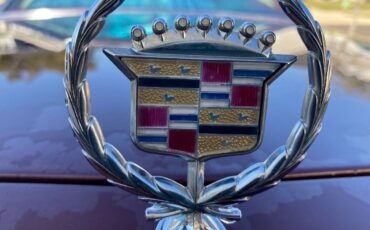 Cadillac-Brougham-1991-red-18
