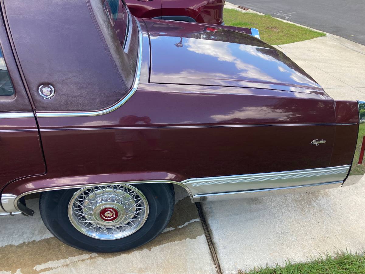 Cadillac-Brougham-1991-red-6