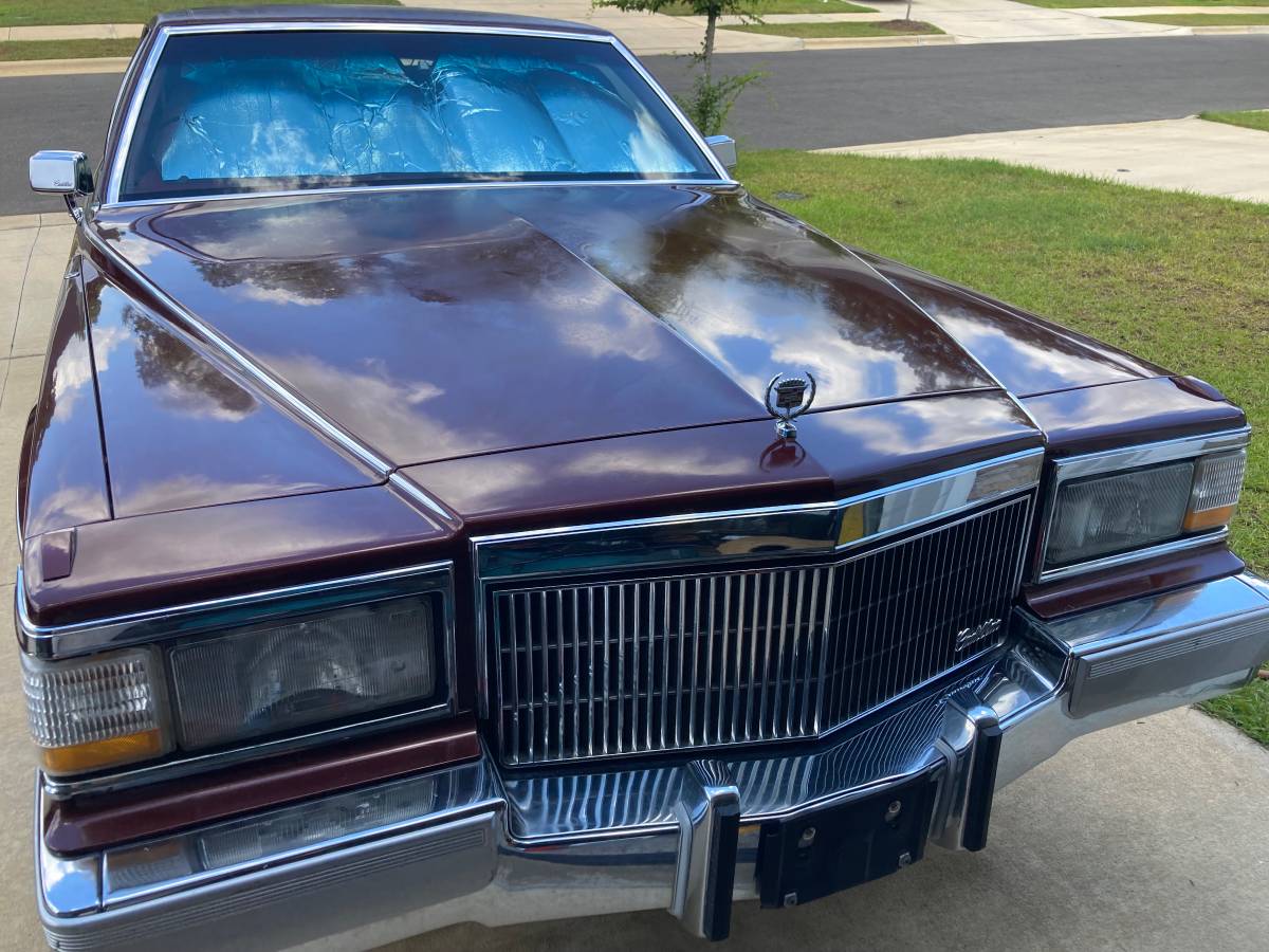 Cadillac-Brougham-1991-red-7