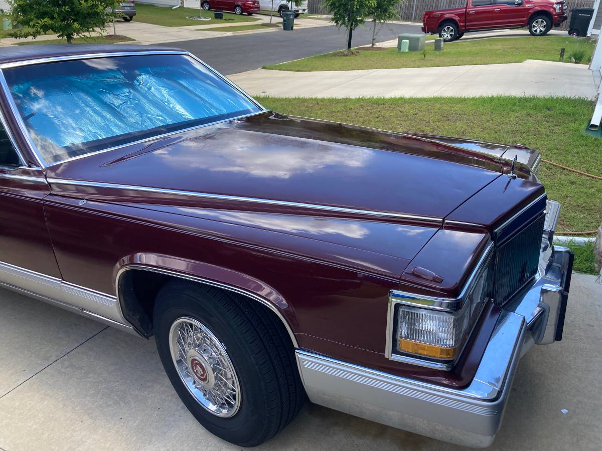 Cadillac-Brougham-1991-red