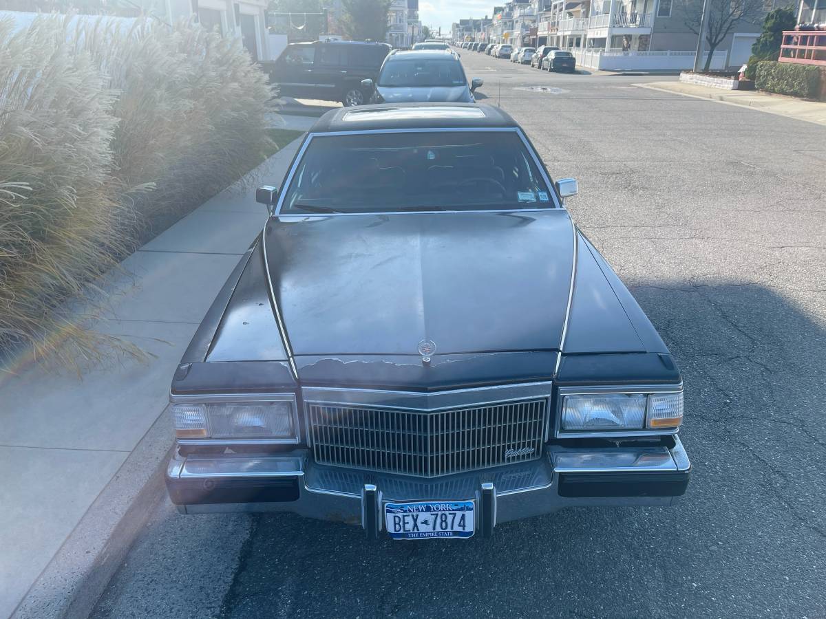 Cadillac-Brougham-dx2019elegance-1991-black-1