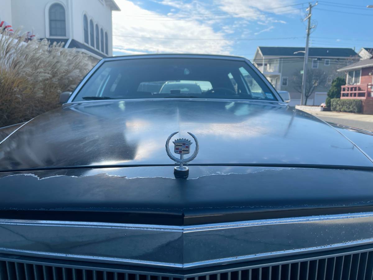 Cadillac-Brougham-dx2019elegance-1991-black-4