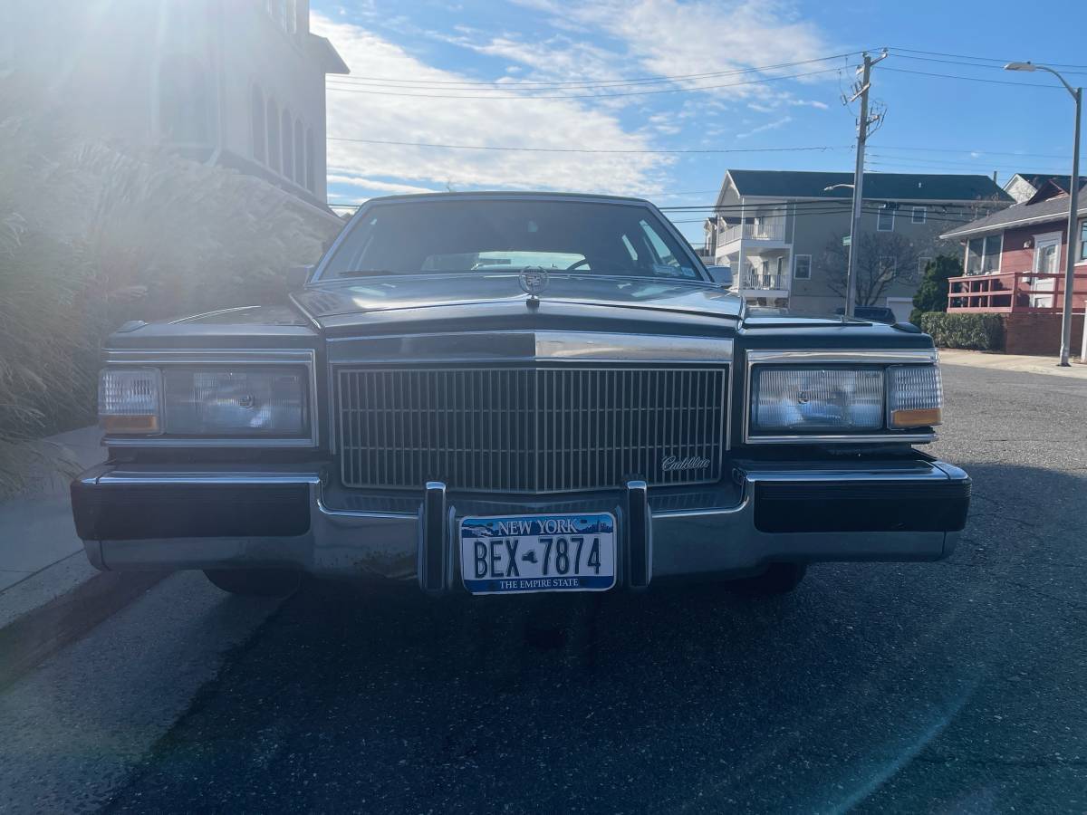 Cadillac-Brougham-dx2019elegance-1991-black-8
