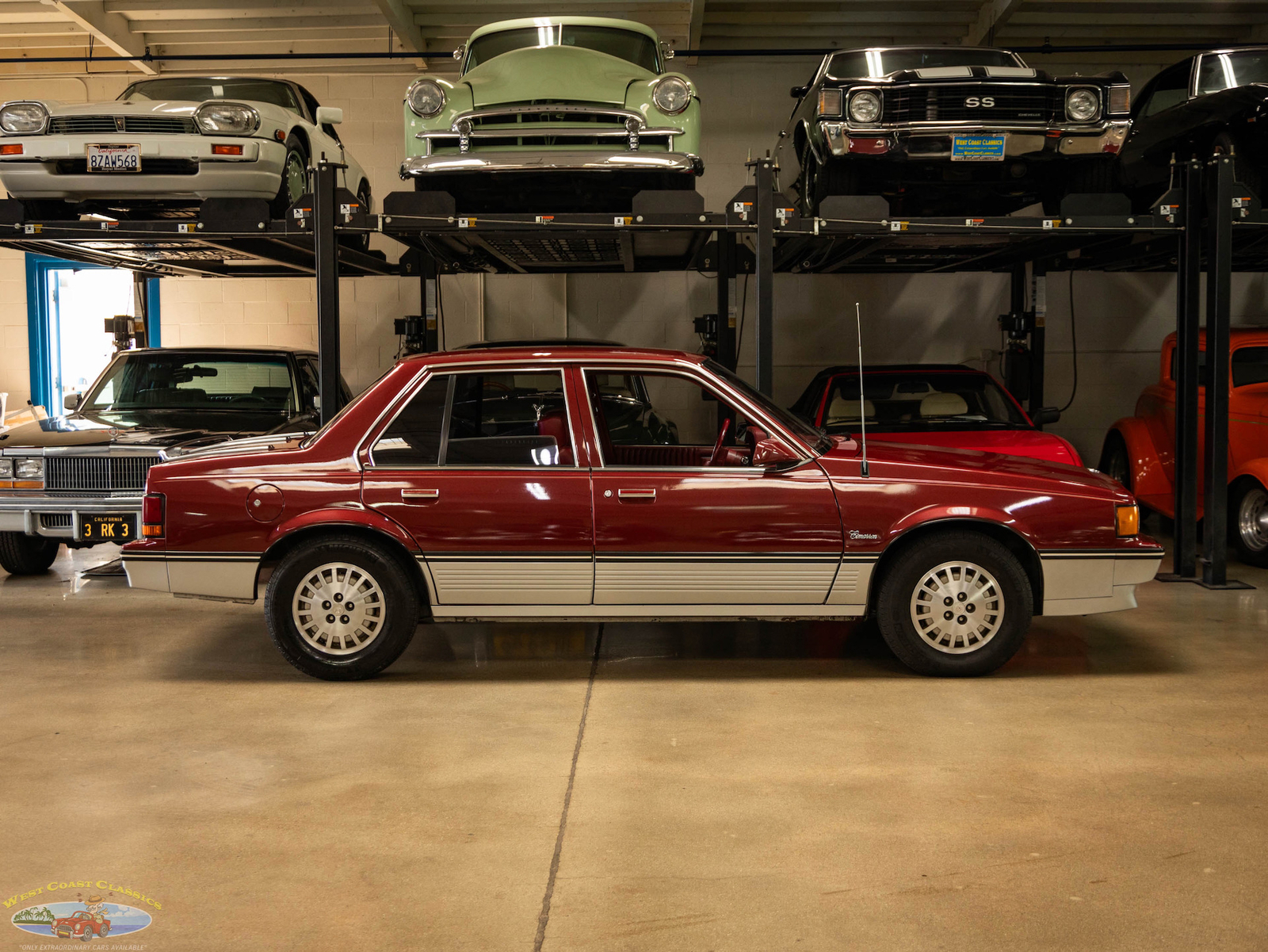 Cadillac-Cimarron-1988-Sedan-2