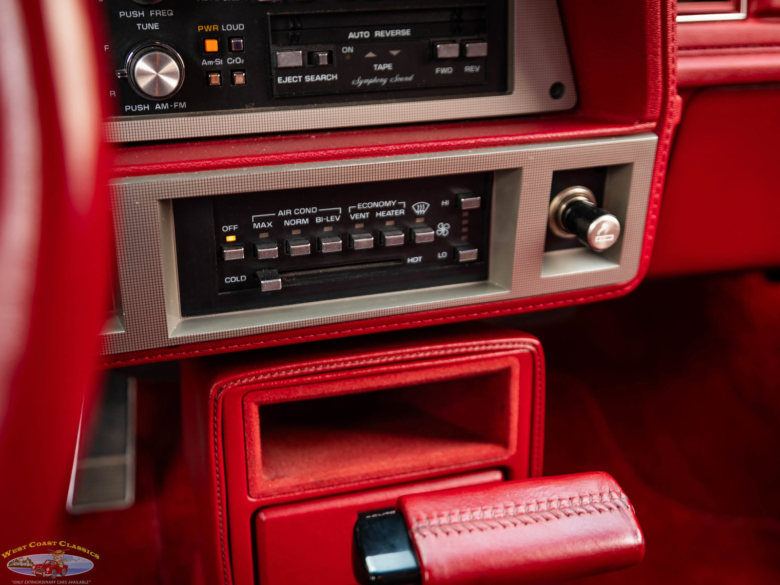 Cadillac-Cimarron-1988-Sedan-34