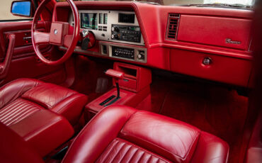 Cadillac-Cimarron-1988-Sedan-35