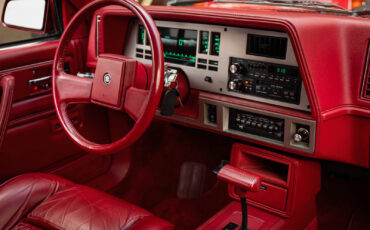 Cadillac-Cimarron-1988-Sedan-36
