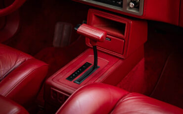 Cadillac-Cimarron-1988-Sedan-37
