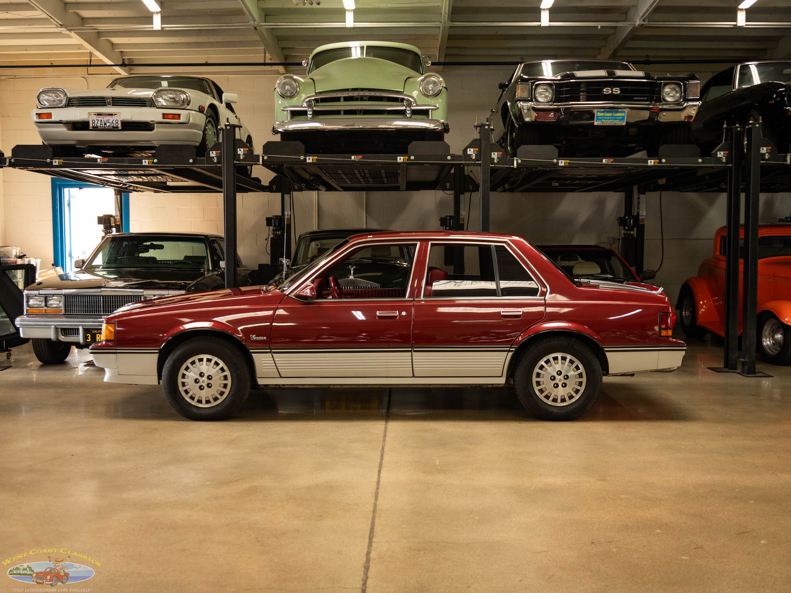 Cadillac-Cimarron-1988-Sedan-5