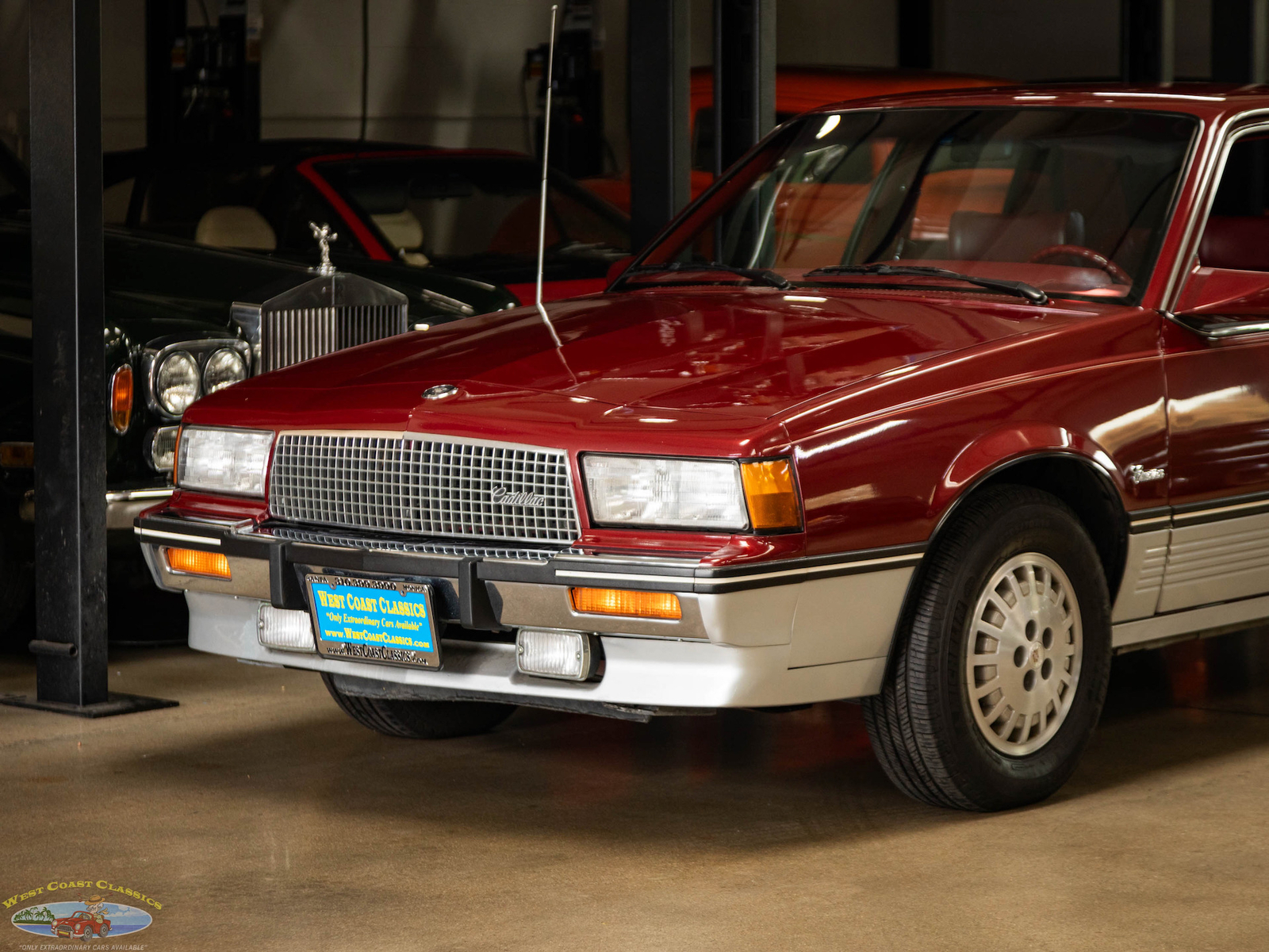 Cadillac-Cimarron-1988-Sedan-7