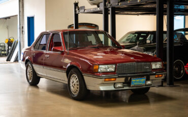 Cadillac-Cimarron-1988-Sedan-9