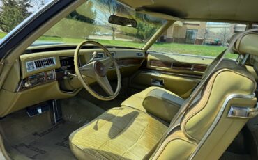Cadillac-Coupe-DeVille-1975-Coupe-10