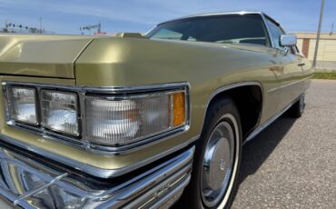 Cadillac-Coupe-DeVille-1975-Coupe-17