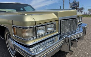 Cadillac-Coupe-DeVille-1975-Coupe-20