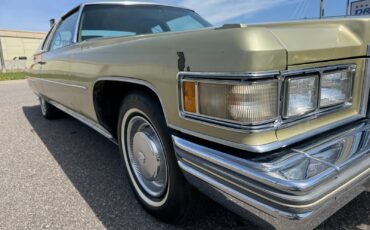 Cadillac-Coupe-DeVille-1975-Coupe-21