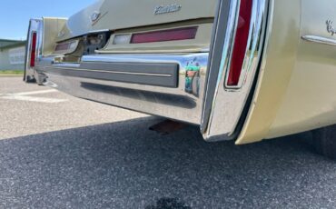 Cadillac-Coupe-DeVille-1975-Coupe-23