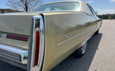 Cadillac-Coupe-DeVille-1975-Coupe-25