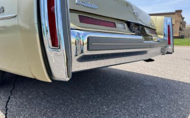 Cadillac-Coupe-DeVille-1975-Coupe-27