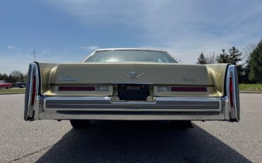 Cadillac-Coupe-DeVille-1975-Coupe-31