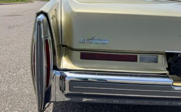 Cadillac-Coupe-DeVille-1975-Coupe-32