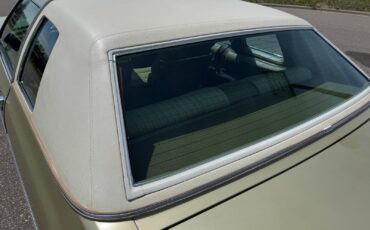 Cadillac-Coupe-DeVille-1975-Coupe-39