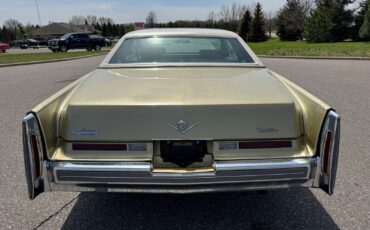 Cadillac-Coupe-DeVille-1975-Coupe-4