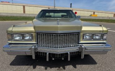 Cadillac-Coupe-DeVille-1975-Coupe-8