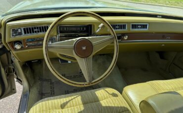 Cadillac-Coupe-DeVille-1975-Coupe-9