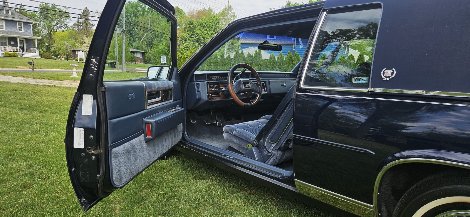 Cadillac-Coupe-Deville-1988-Coupe-18
