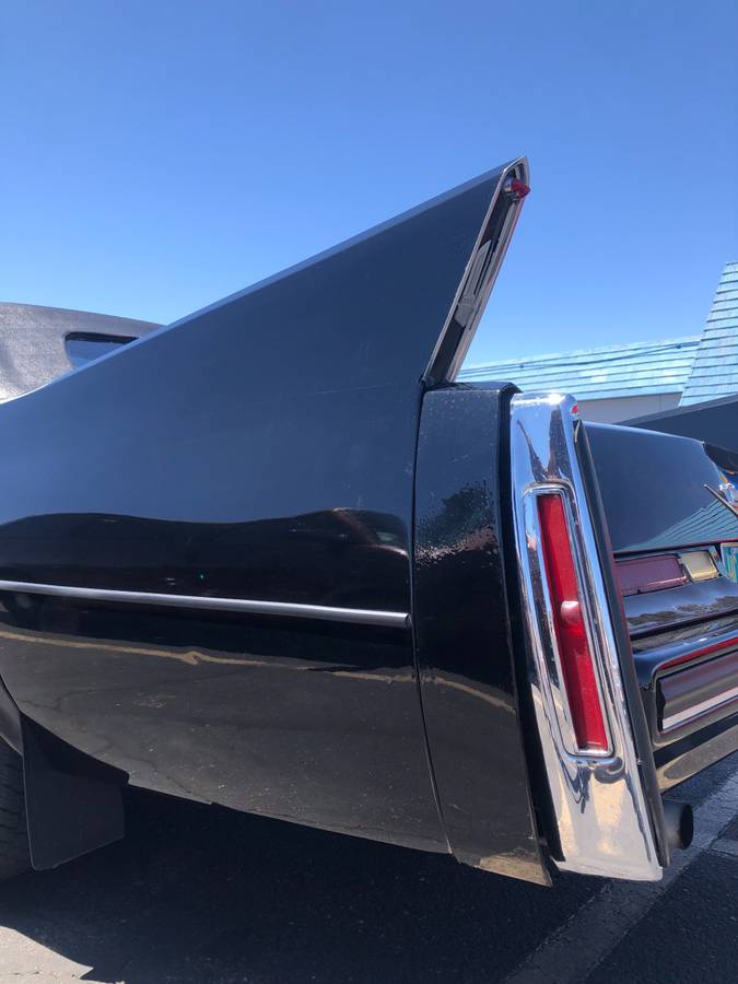 Cadillac-Coupe-deville-1974-9