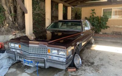 Cadillac Coupe deville  1978 brown