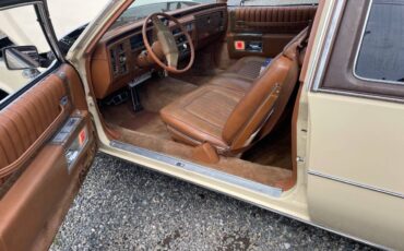Cadillac-Coupe-deville-1979-1
