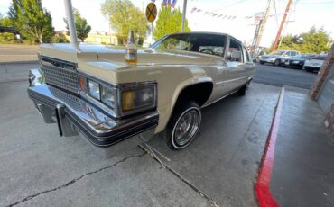 Cadillac-Coupe-deville-1979-21